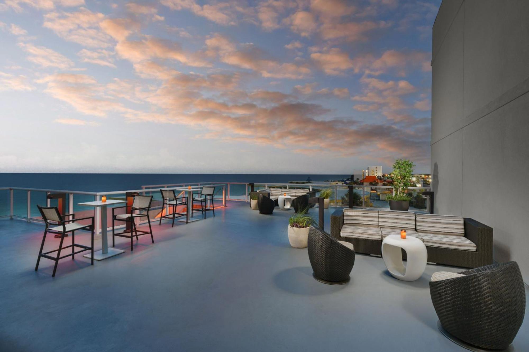 Springhill Suites By Marriott Panama City Beach Beachfront Экстерьер фото