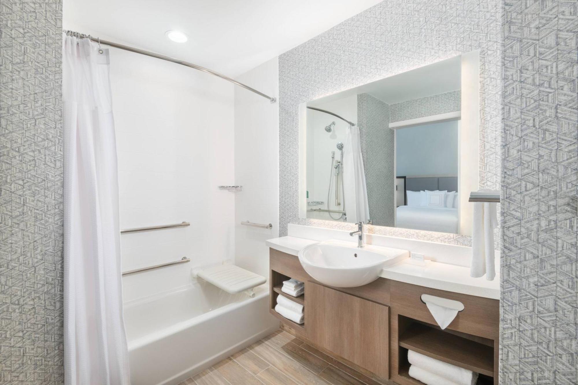 Springhill Suites By Marriott Panama City Beach Beachfront Экстерьер фото